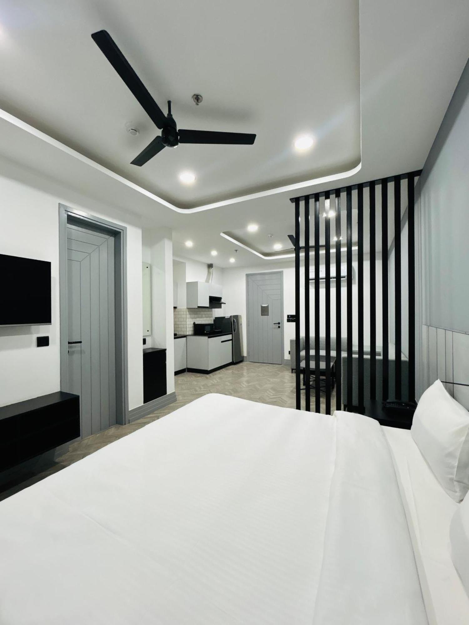 Bedchambers Serviced Apartment, Golf Course, Gurgaon Exterior photo
